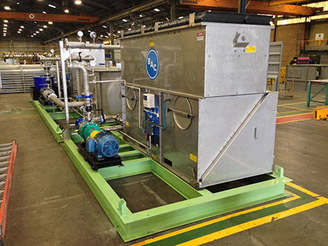 Mobile cooling plants with water treatment